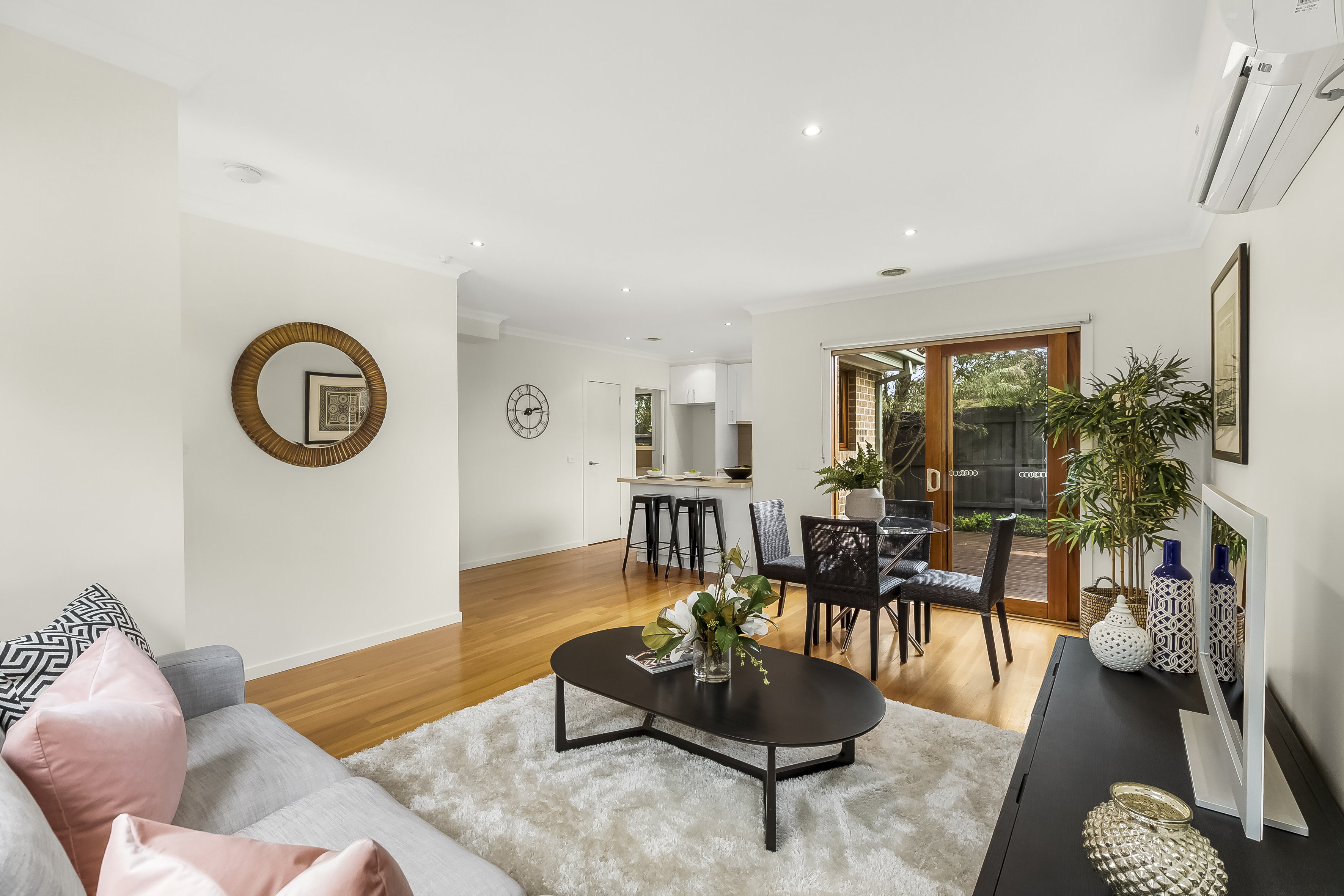 2/1 Hennessy Street, Chadstone VIC