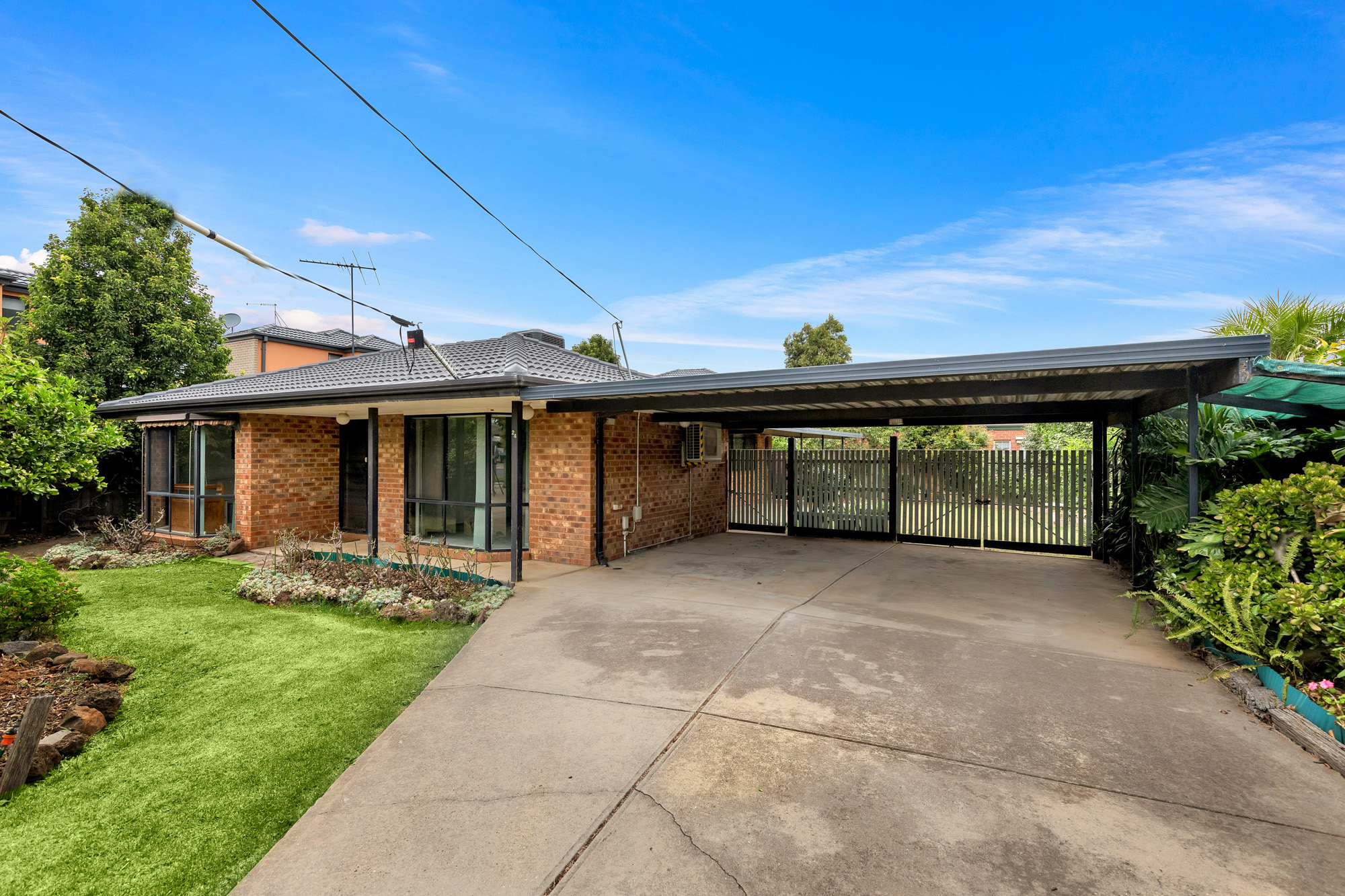 24 Hogan Grove, Werribee VIC