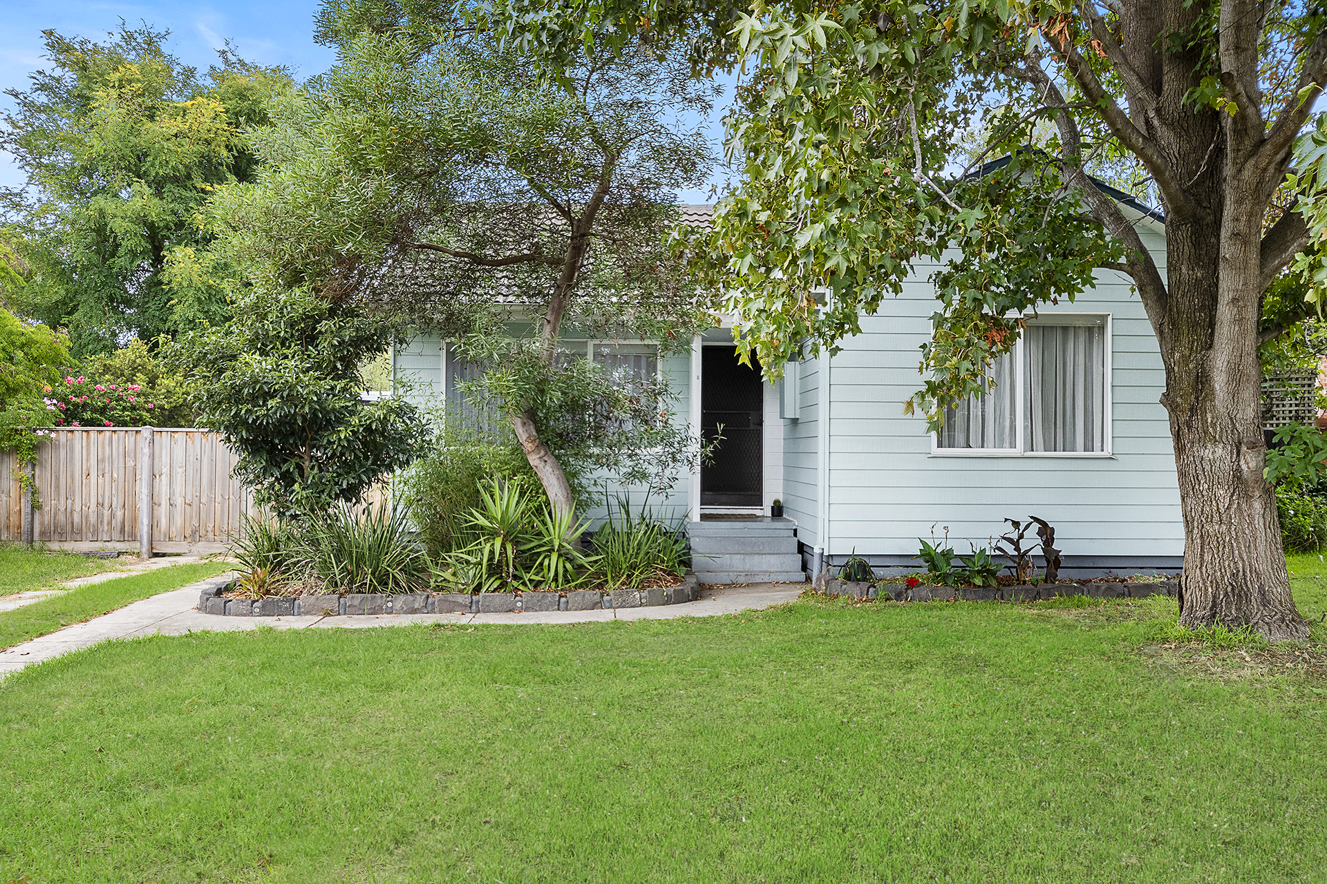 8 Tallowwood Street, Frankston North VIC