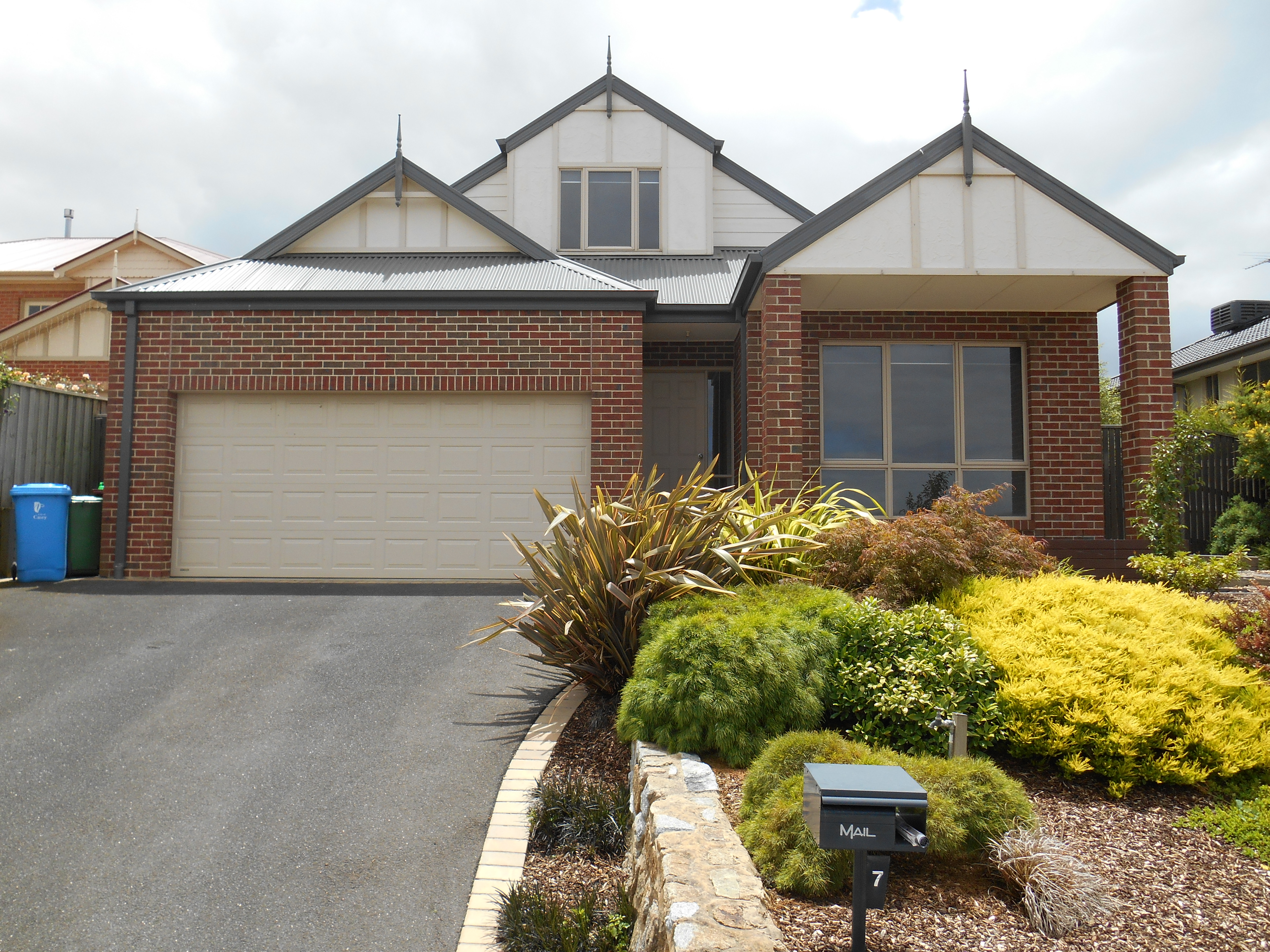 7 April Close, Berwick VIC