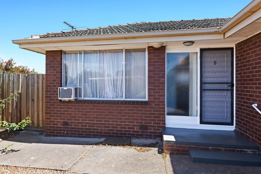2/14 O'shannassy Street, Sunbury VIC