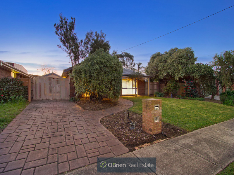 15 Cicada Court, Carrum Downs VIC