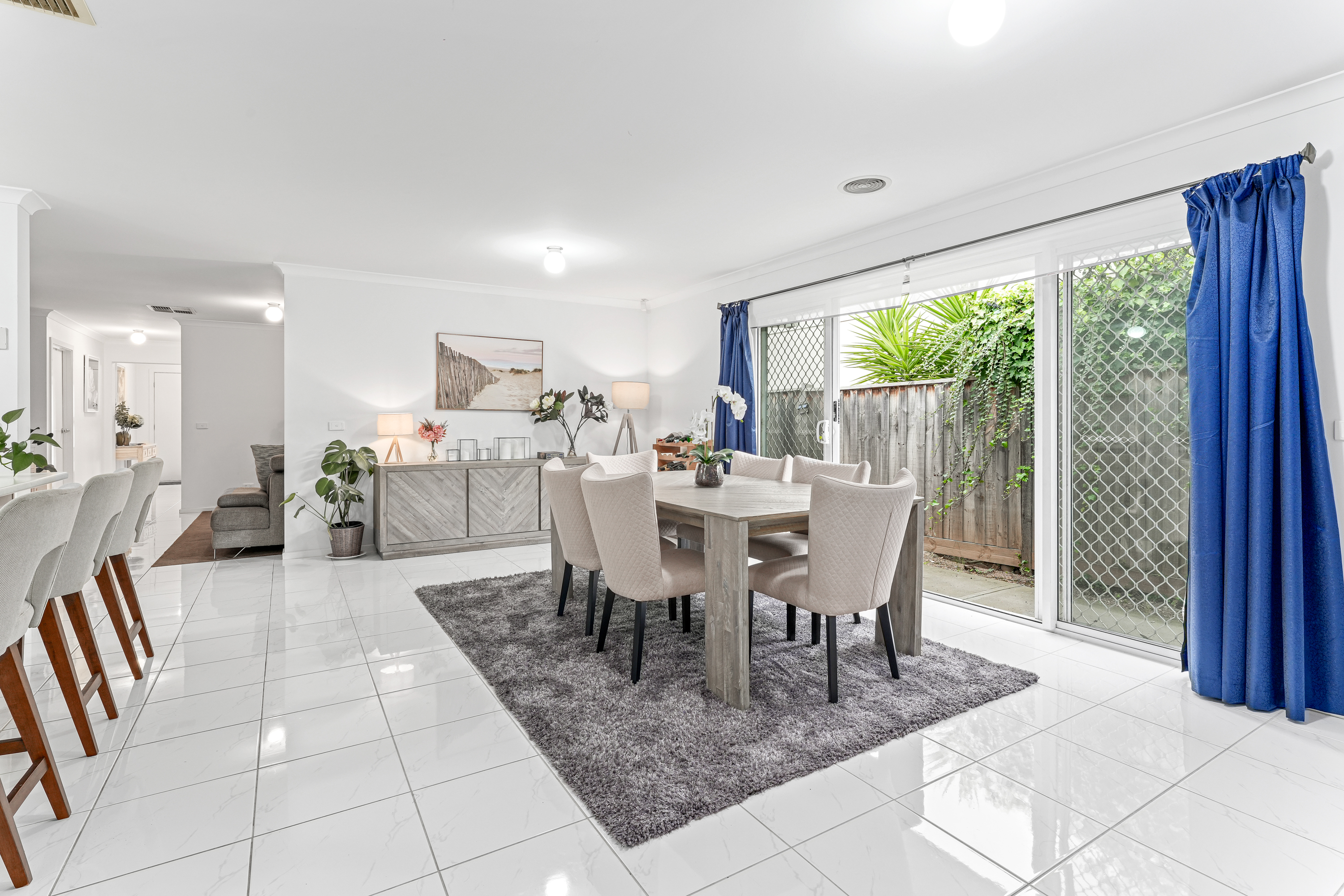 2 Barton Drive, Sandhurst VIC