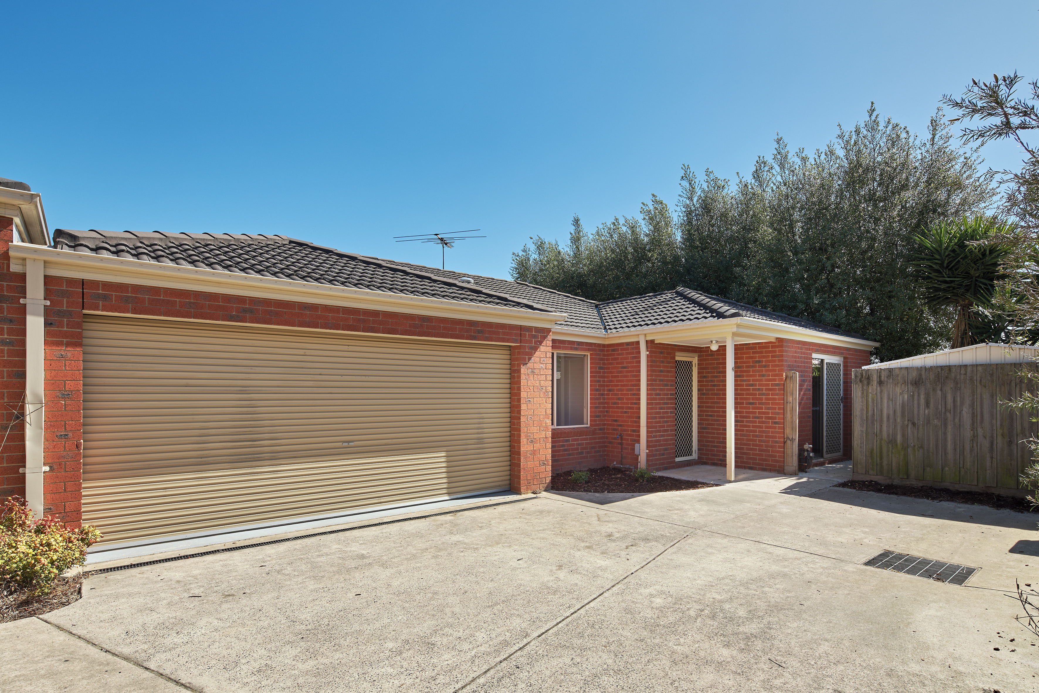 4/1 Hatfield Drive, Drouin VIC