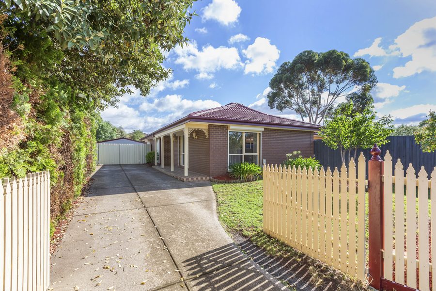 13 Hilton Way, Melton West VIC