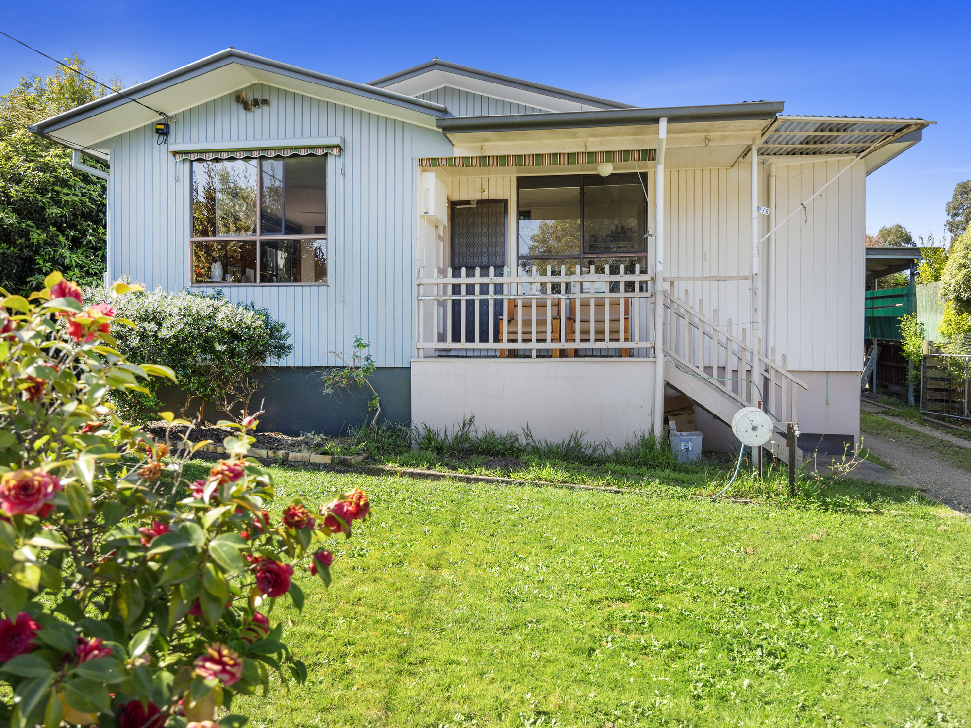 16 Centre Avenue, Eildon VIC