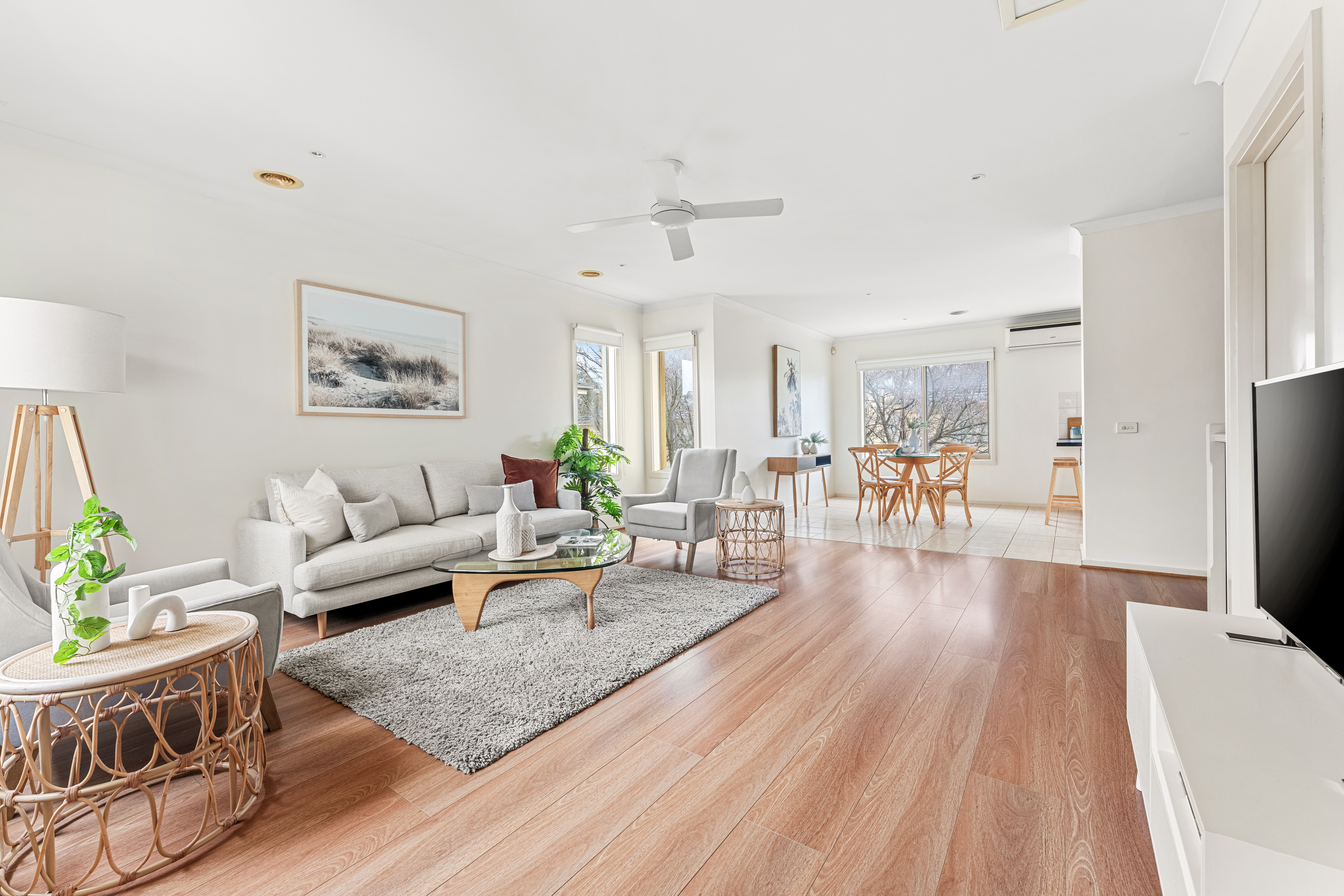 21/2 Coventry Drive, Sandhurst VIC