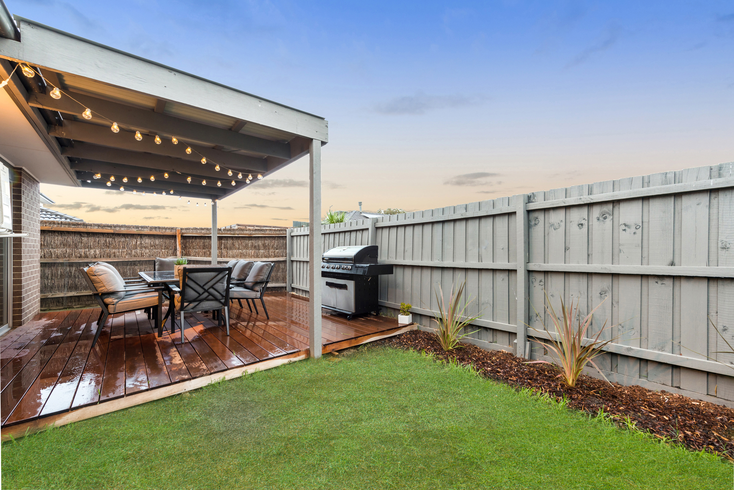 8 Botany Drive, Carrum Downs VIC