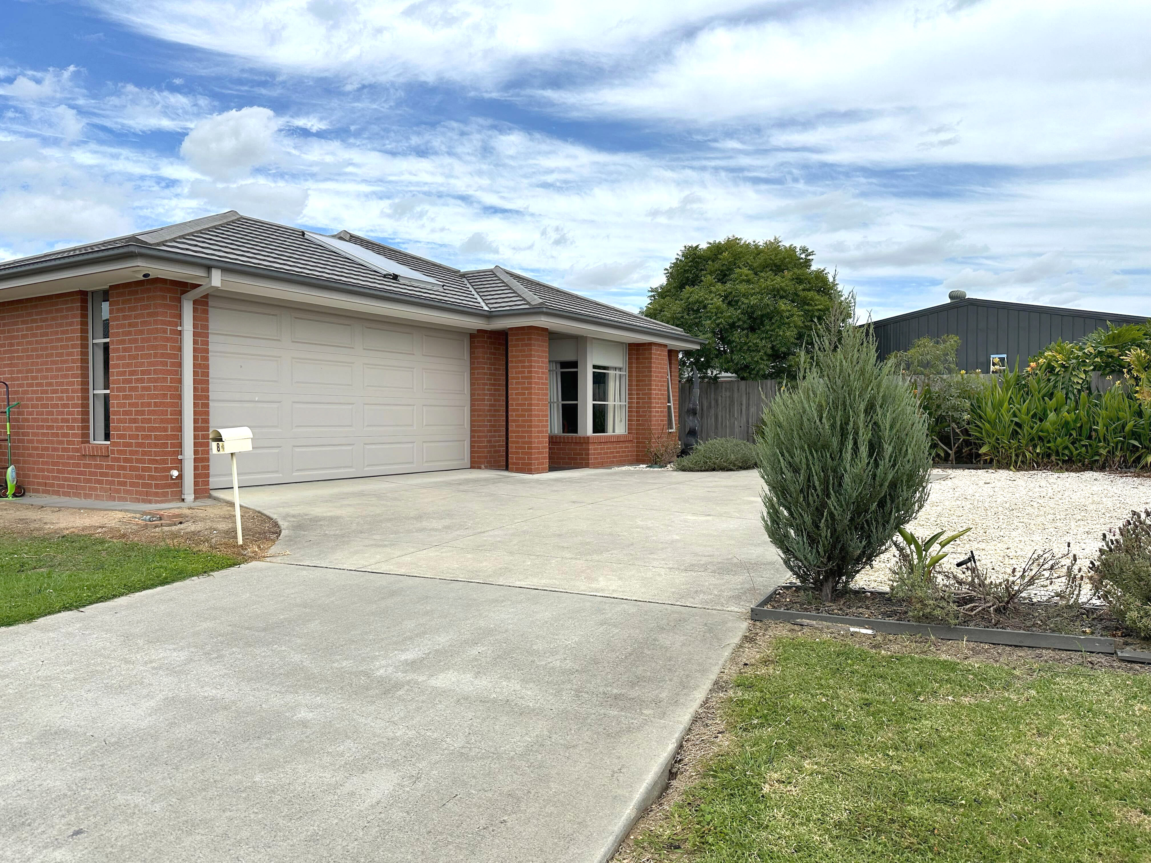 8 Lowe Court, Eastwood VIC
