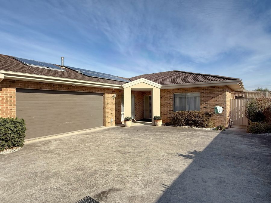 2/14 Georgia Court, Bairnsdale VIC