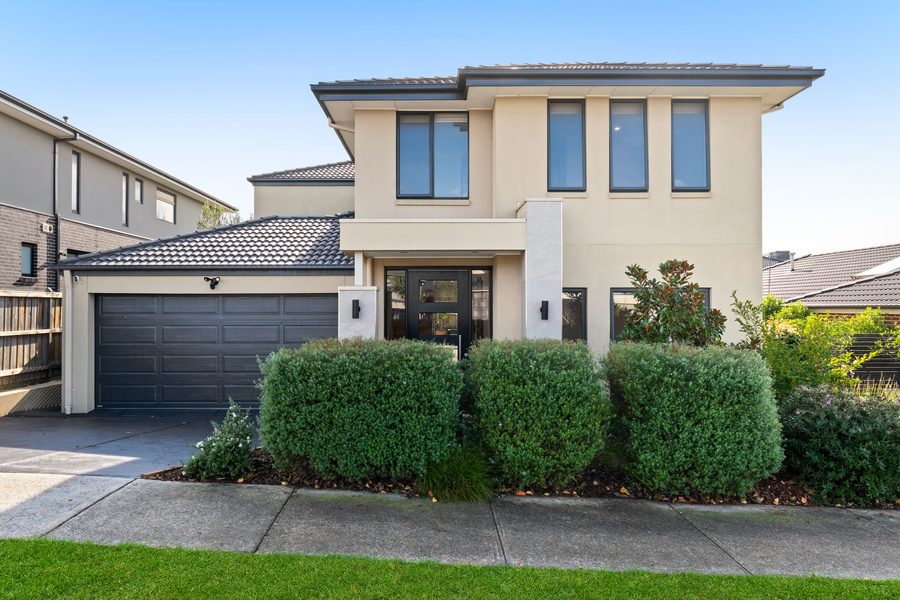65 Graziers Crescent, Clyde North VIC