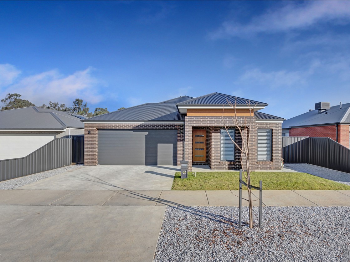 8 Gemstone View, Wangaratta VIC