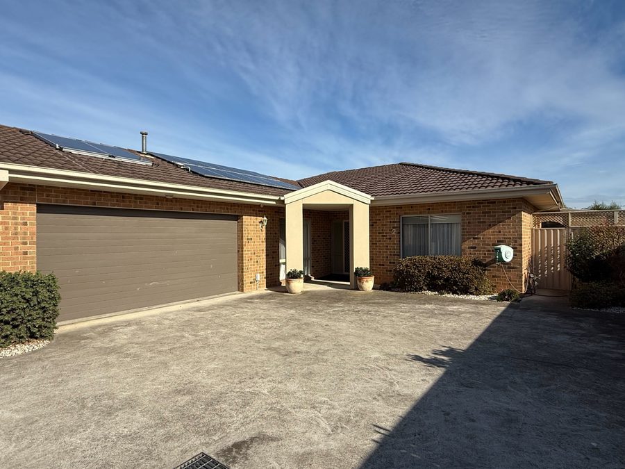 2/14 Georgia Court, Bairnsdale VIC