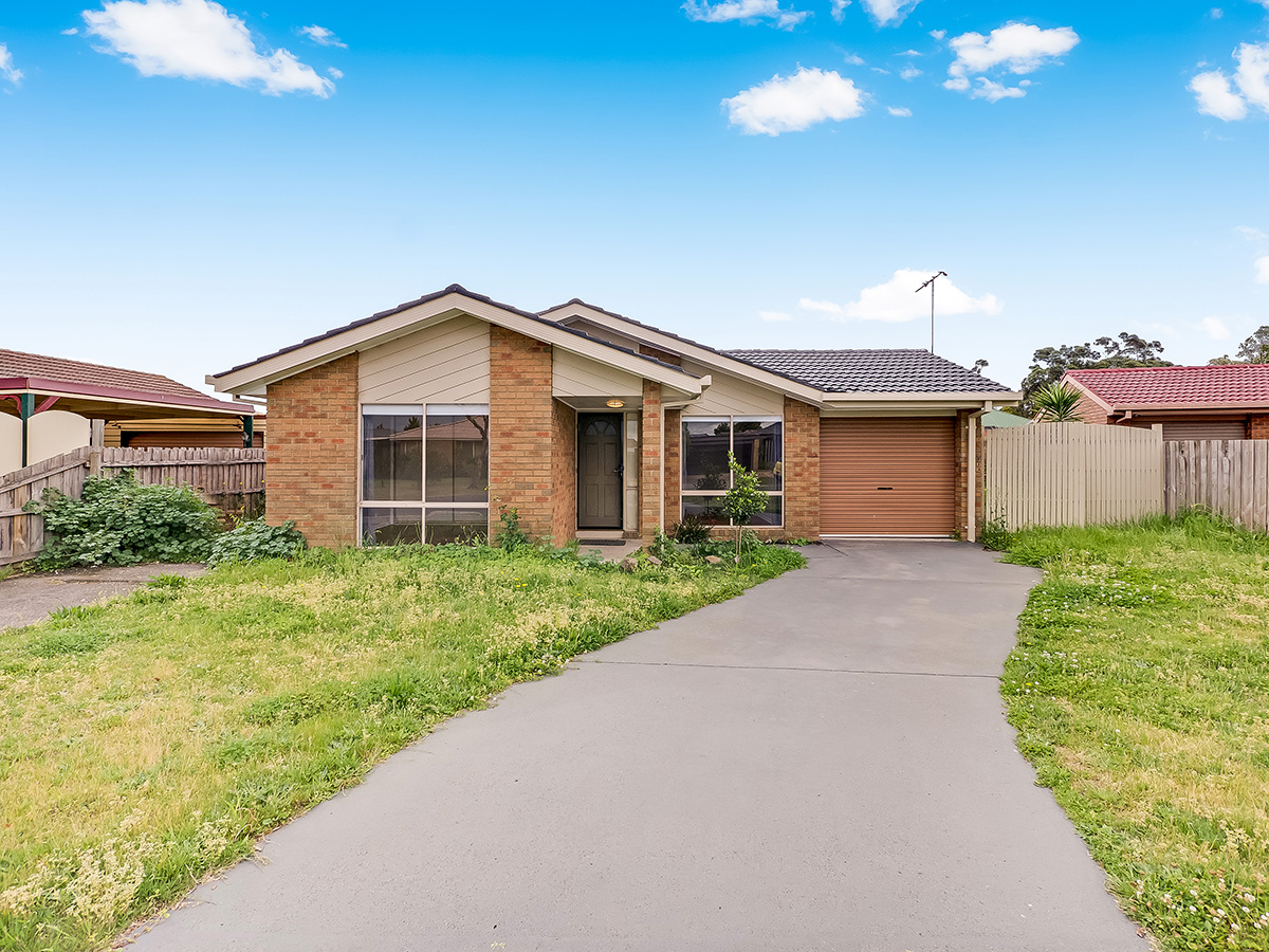 7 Terrence Drive, Cranbourne North VIC