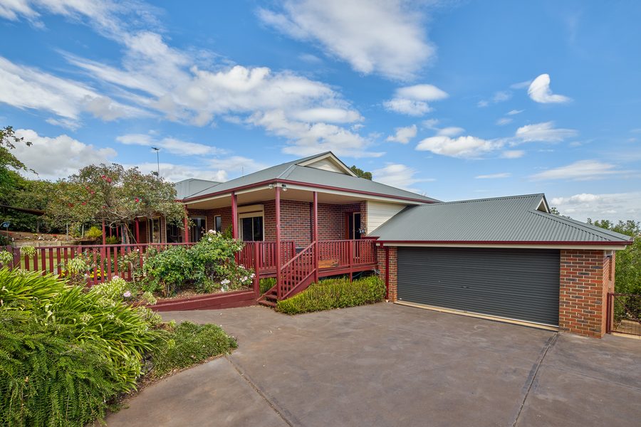 10 Hunter Close, Drouin VIC