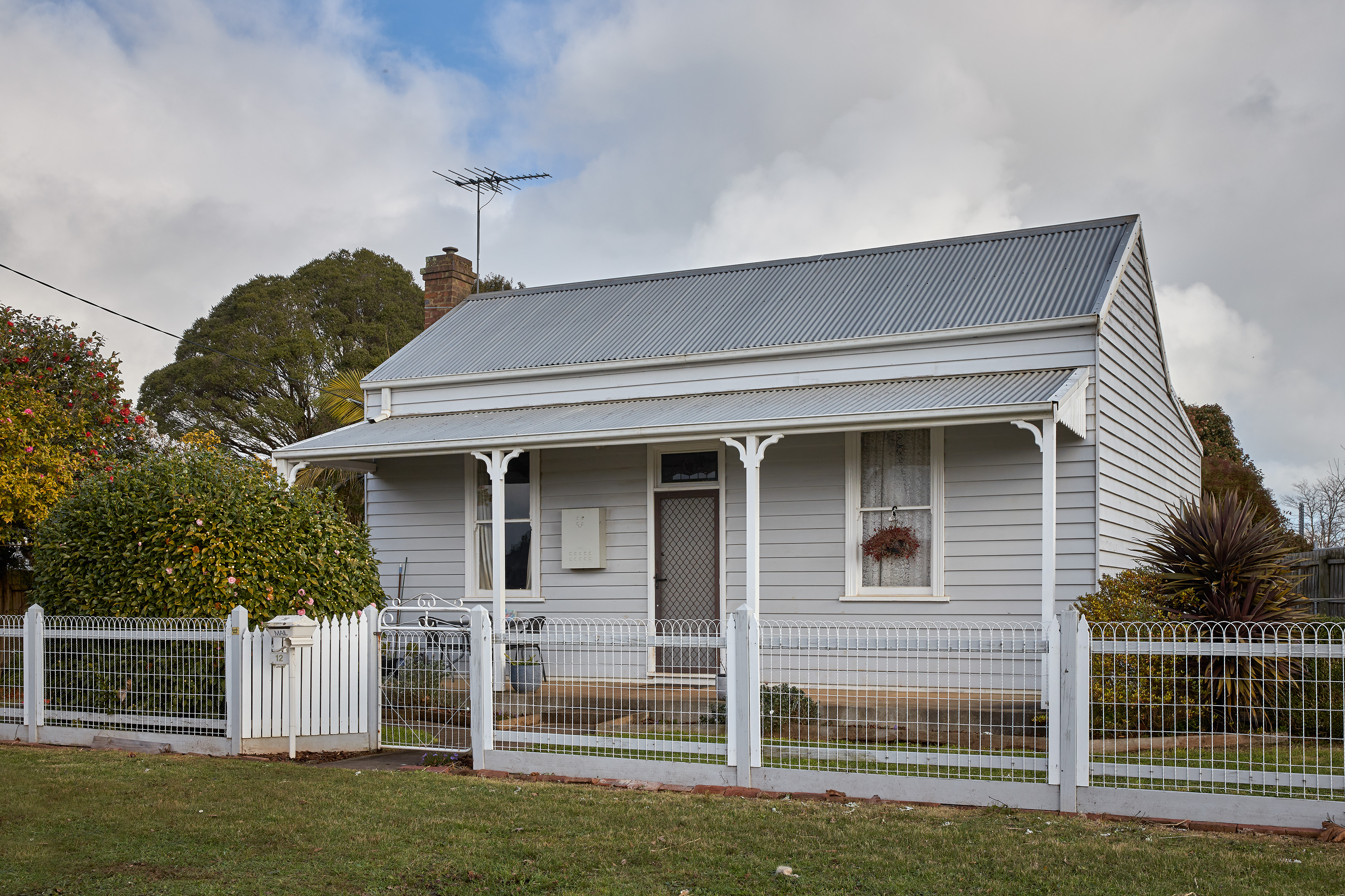 12 Lardner Road, Drouin VIC