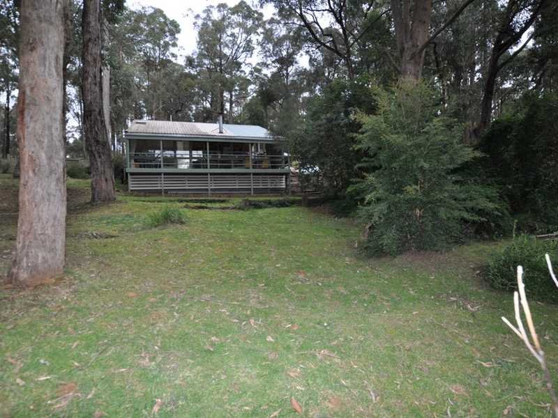 2 Bellbird Crescent, EMERALD VIC