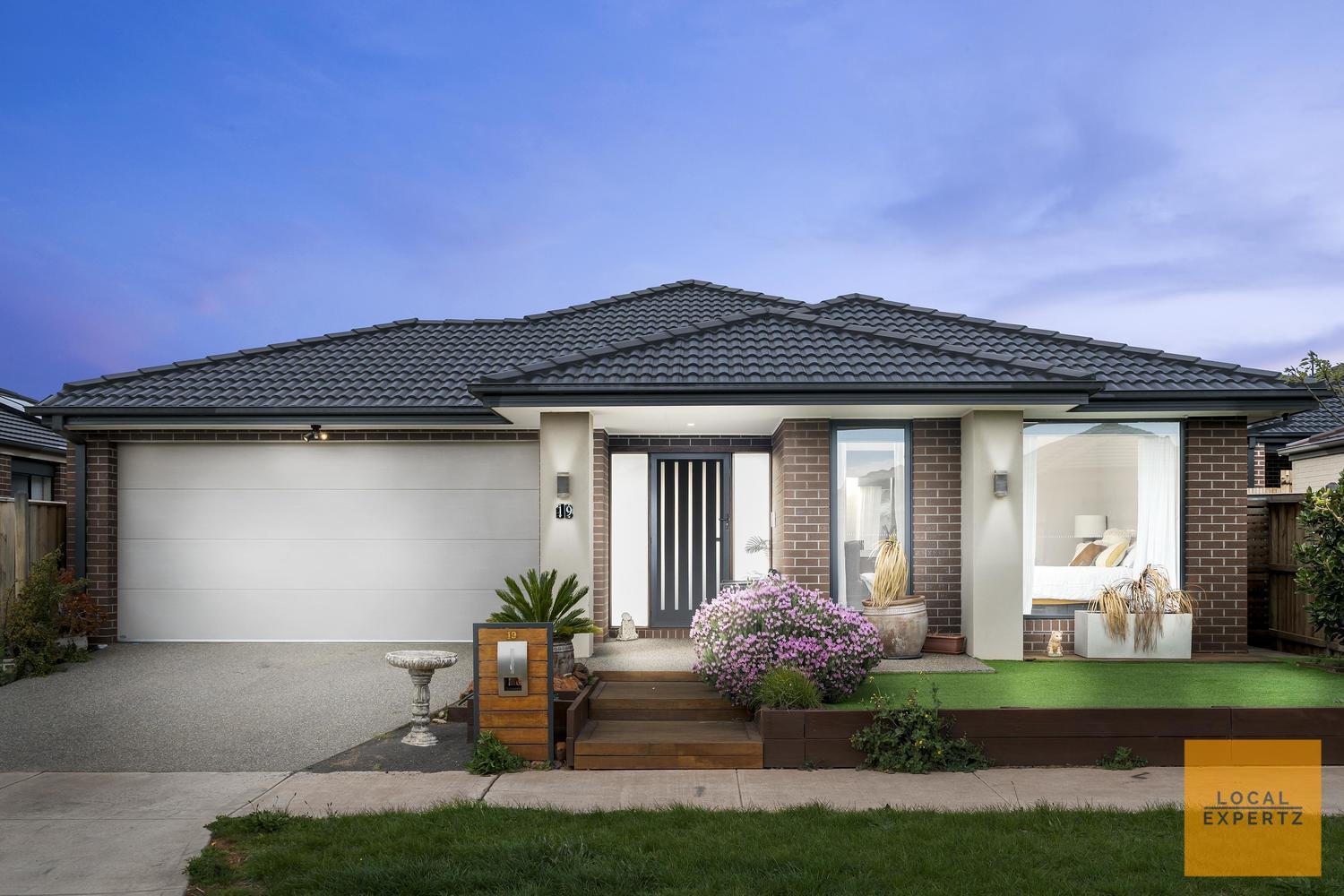 19 Bromley Circuit, Thornhill Park, VIC — photo 1