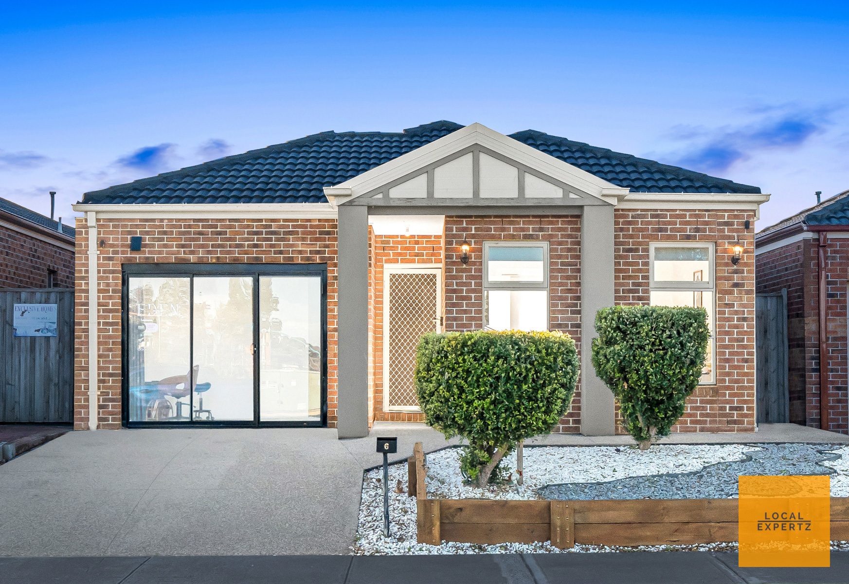 6 Acumin Street, Brookfield, VIC — photo 1