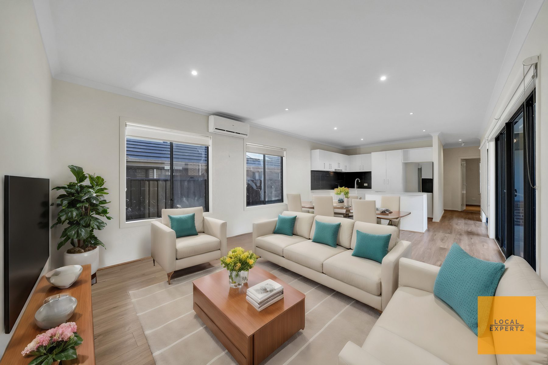 12 Avebury Drive, Cobblebank, VIC — photo 1