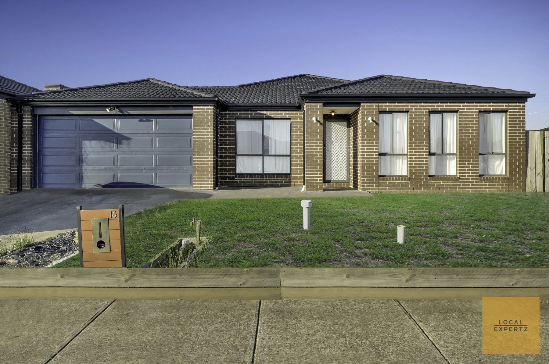 16 Long Forest Avenue, Harkness, VIC — photo 1