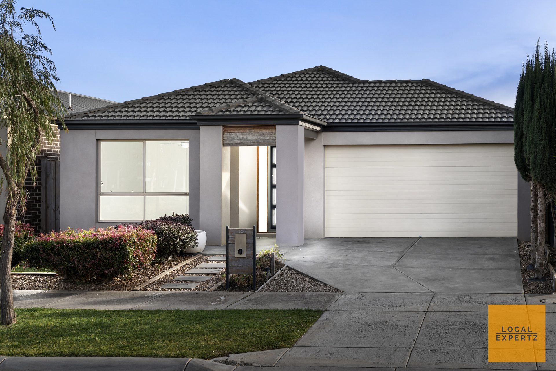 12 Foyle Crescent, Weir Views, VIC — photo 1