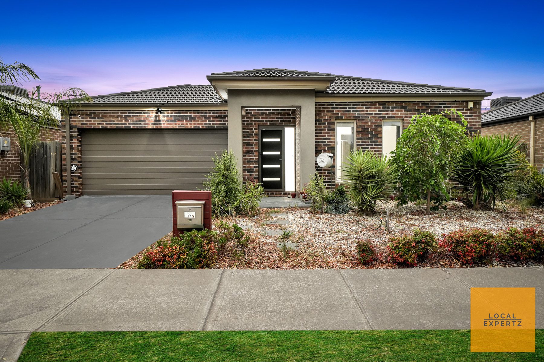 22 Burswood Circuit, Harkness, VIC — photo 1
