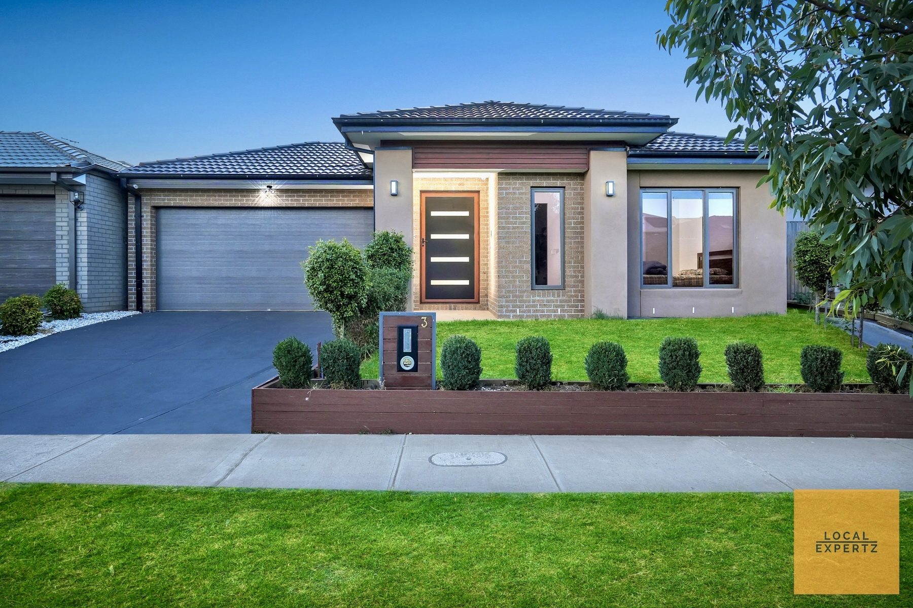 3 Lagoon Drive, Aintree, VIC — photo 1