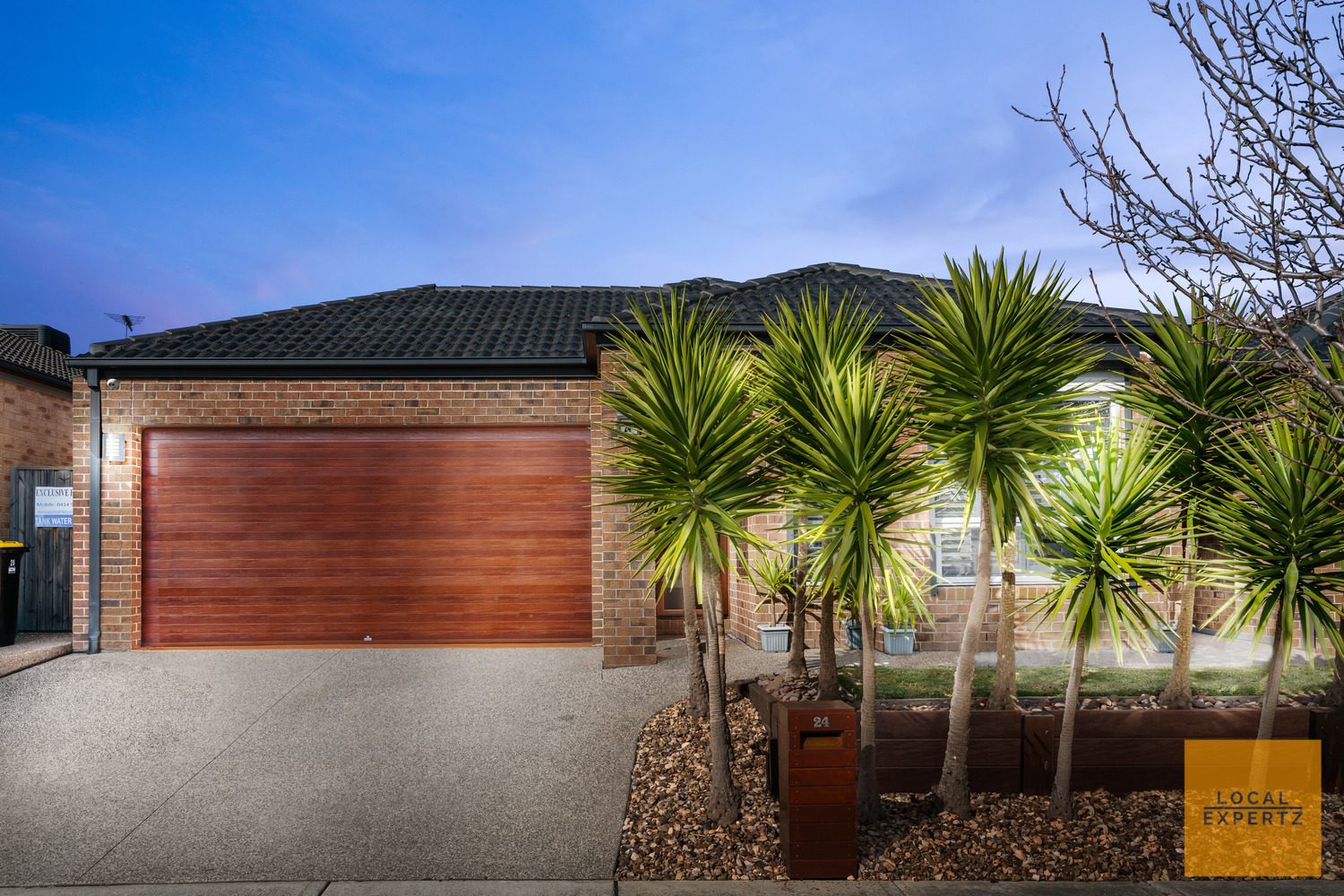 24 Ormonde Esplanade, Harkness, VIC — photo 1