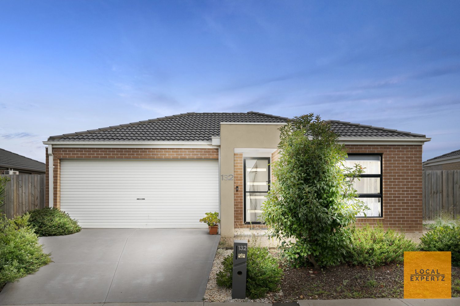 132 James Melrose Drive, Brookfield, VIC — photo 1