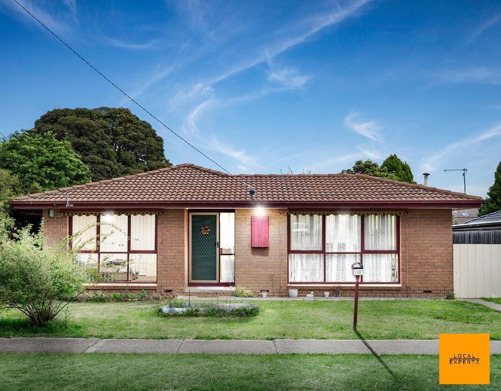 15 Kurrajong Crescent, Melton South, VIC — photo 1