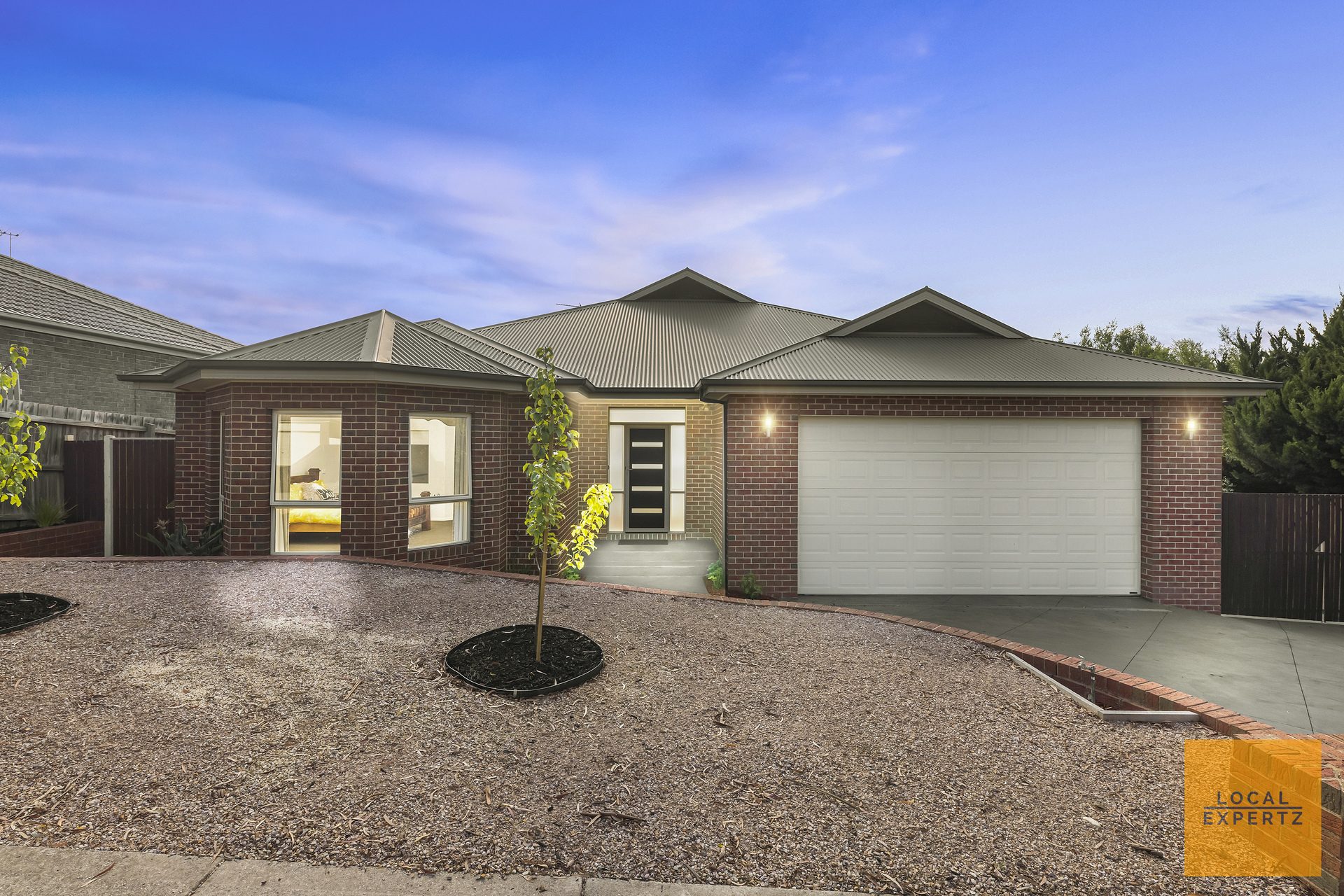 4 Treefern Drive, Sunbury, VIC — photo 1