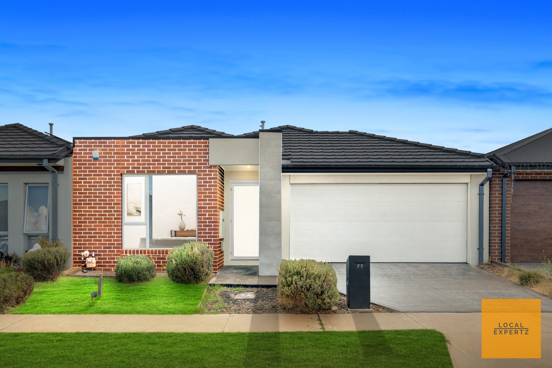 77 Adelong Boulevard, Cobblebank, VIC — photo 1