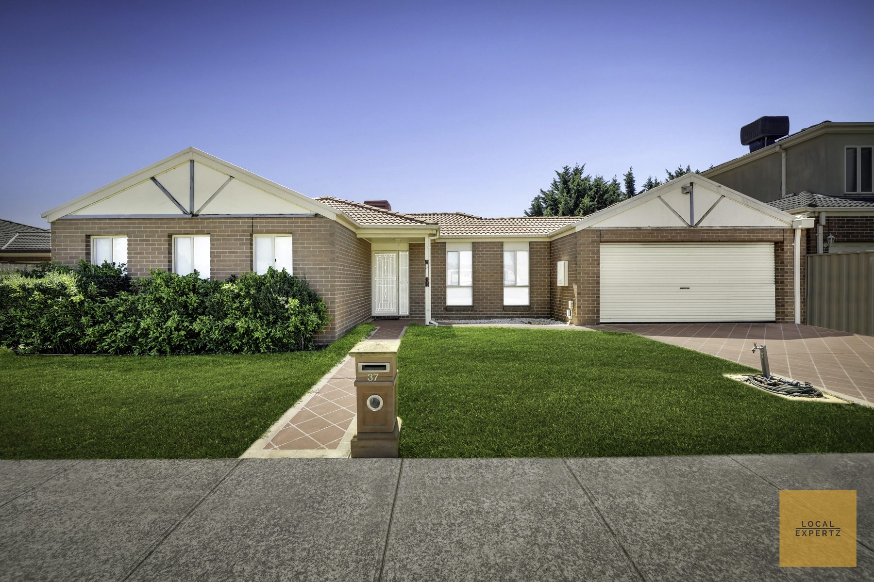37 Darlingsford Boulevard, Melton, VIC — photo 1