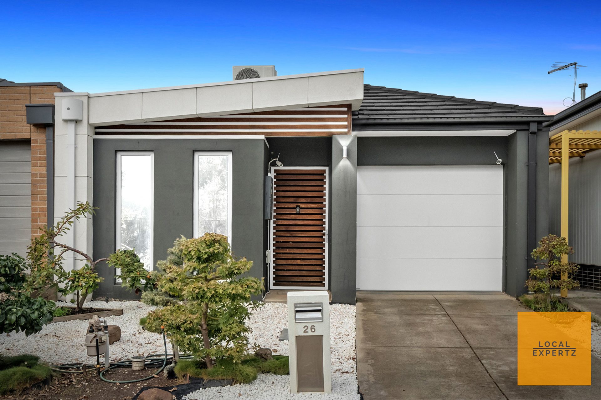 26 Parkleigh Drive, Kurunjang, VIC — photo 1