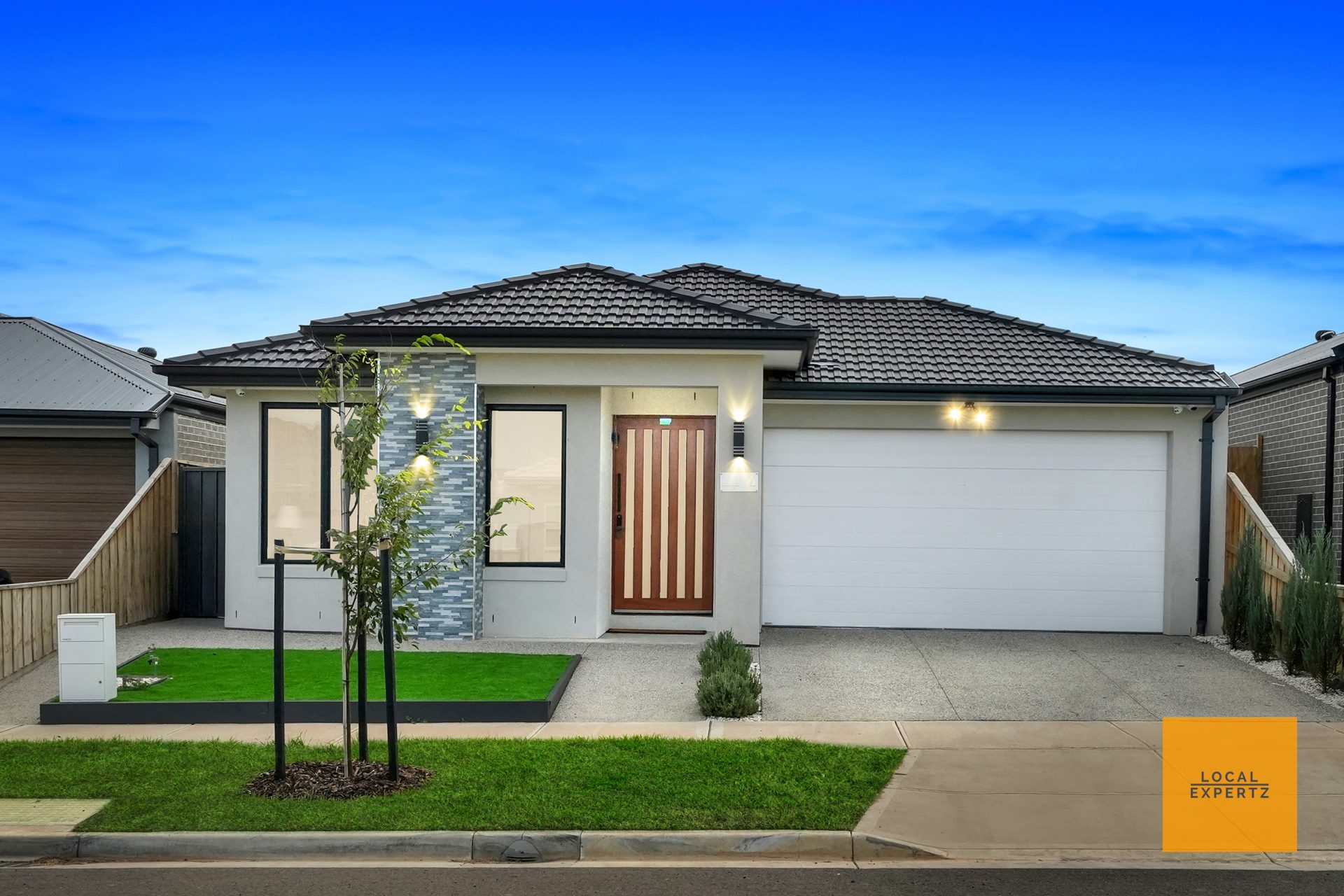 6 Deanos Road, Fraser Rise, VIC — photo 1