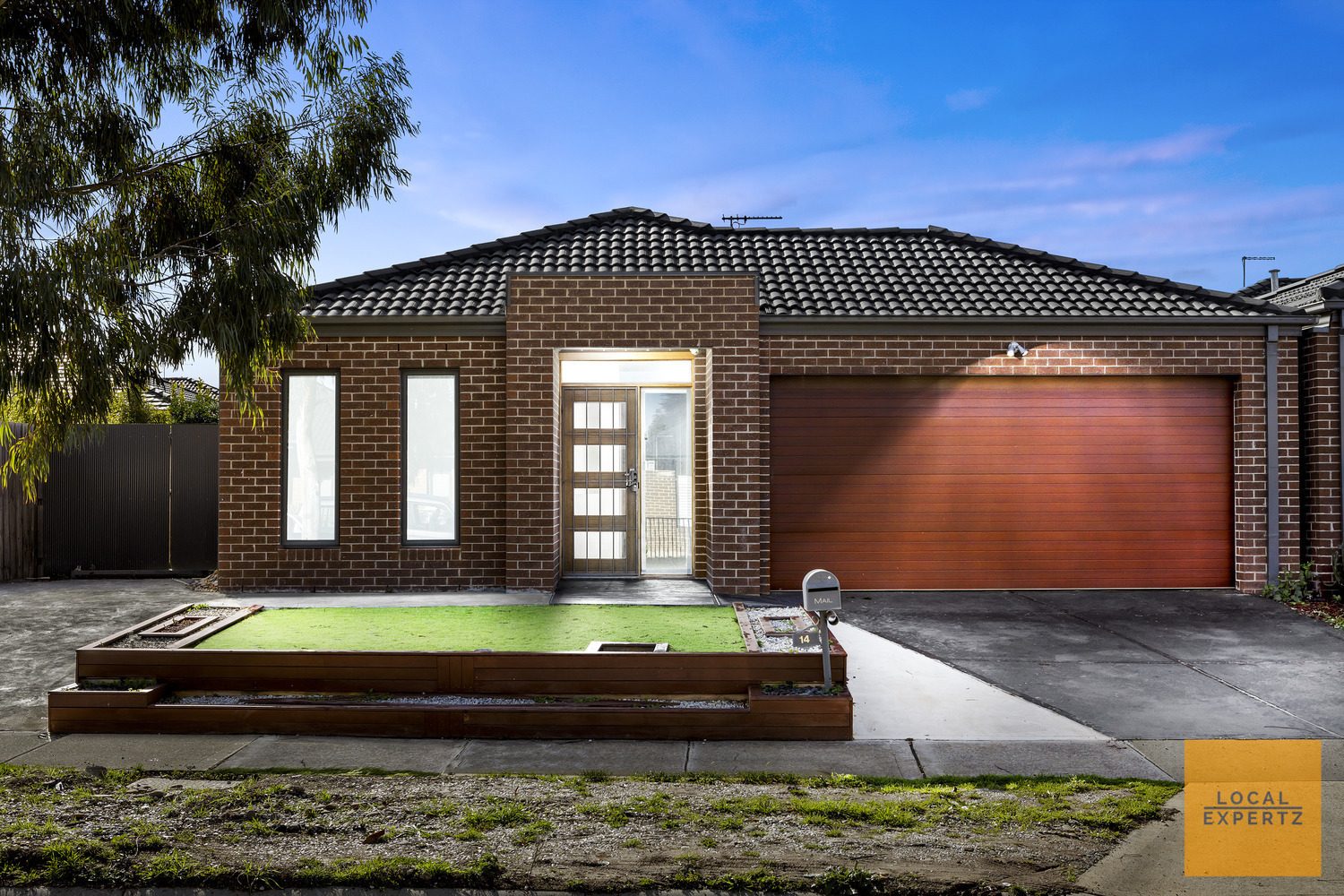 14 Cooloongup Crescent, Harkness, VIC — photo 1