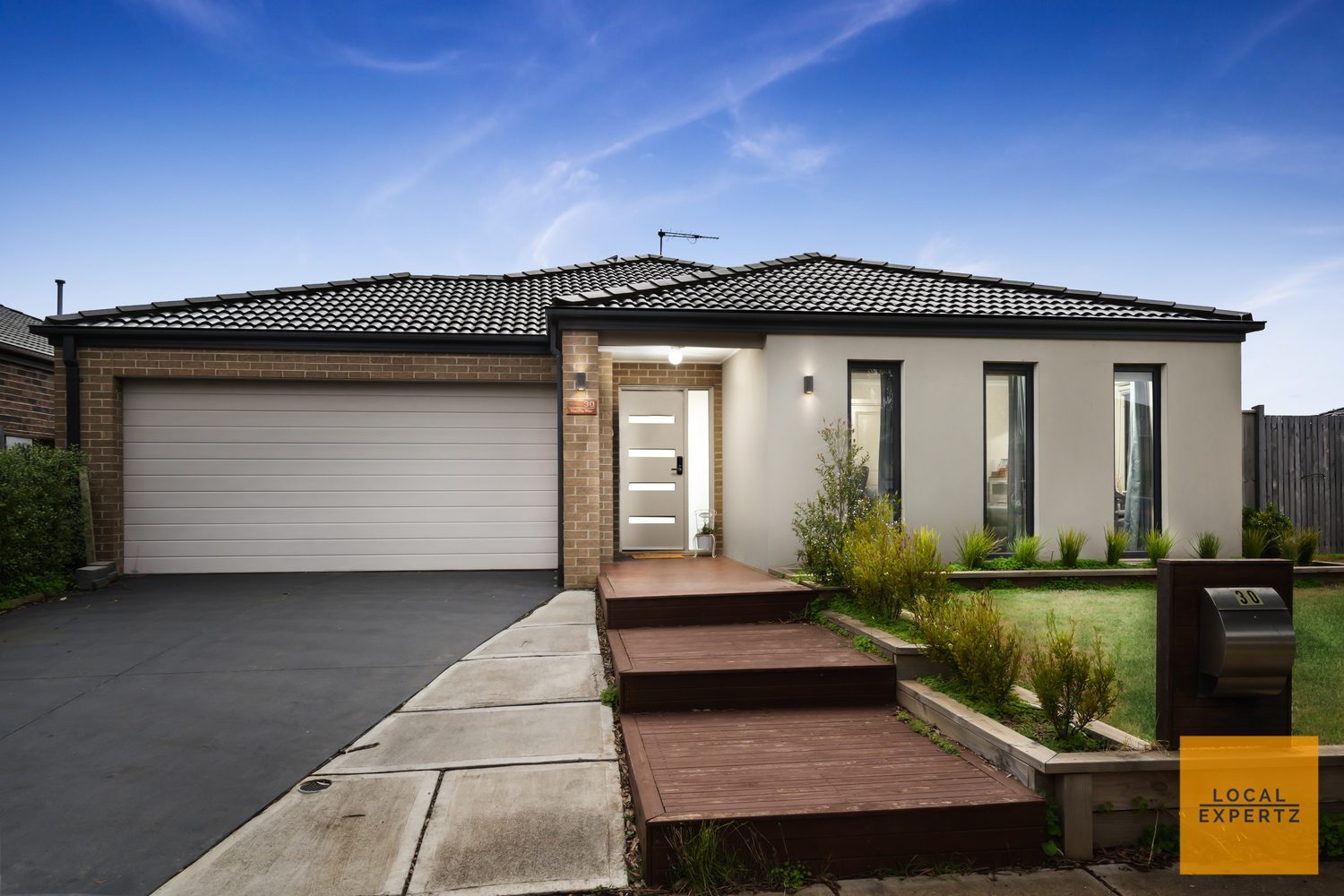 30 Nantha Way, Brookfield, VIC — photo 1