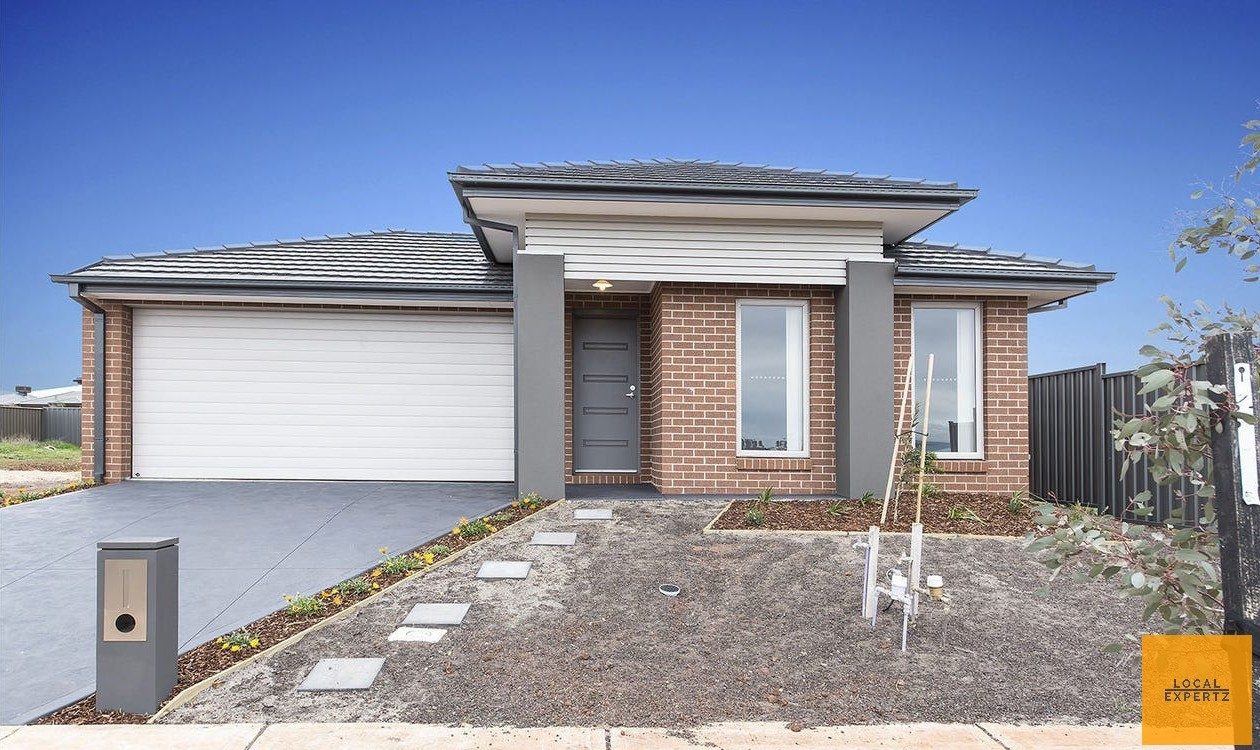 25 Wembley Avenue, Strathtulloh, VIC — photo 1