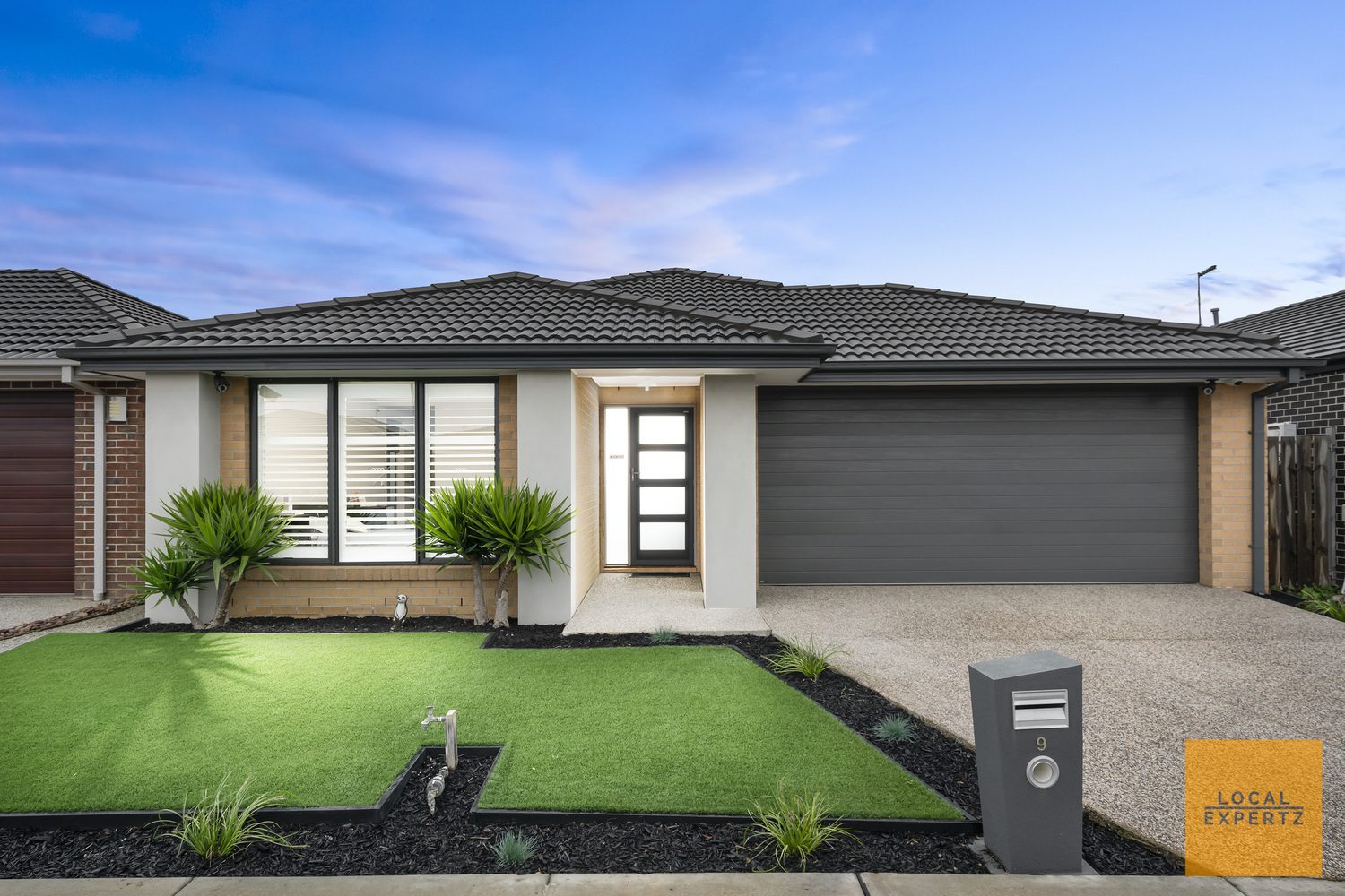9 Bloom Avenue, Kurunjang, VIC — photo 1