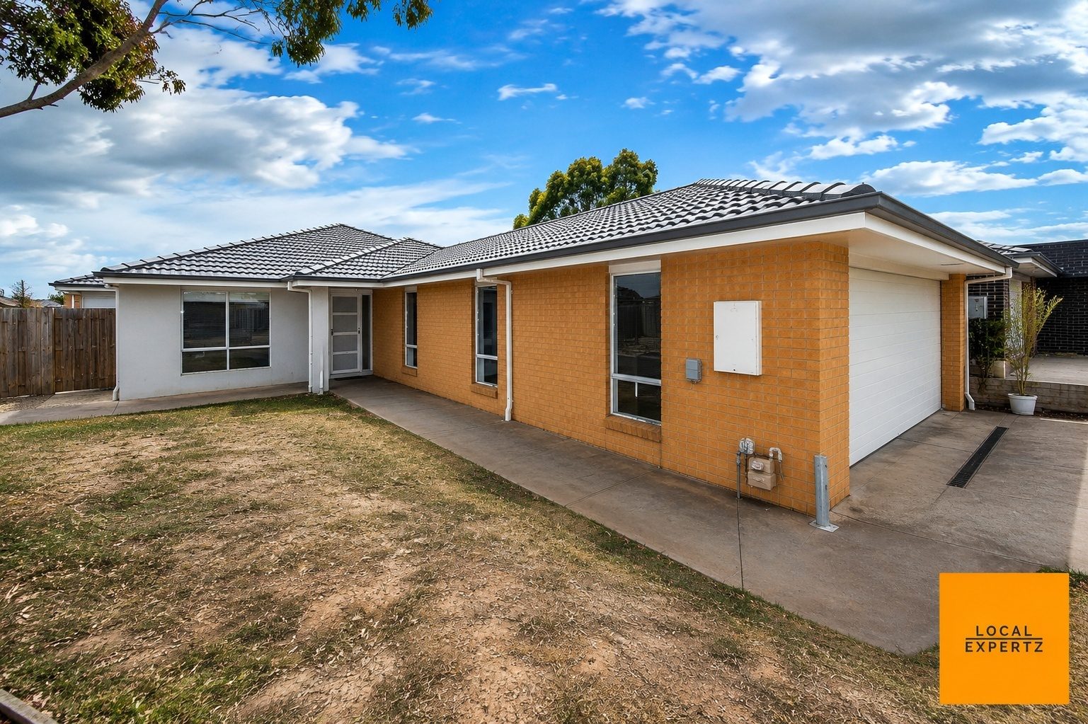 24 Hilda Drive, Brookfield, VIC — photo 1