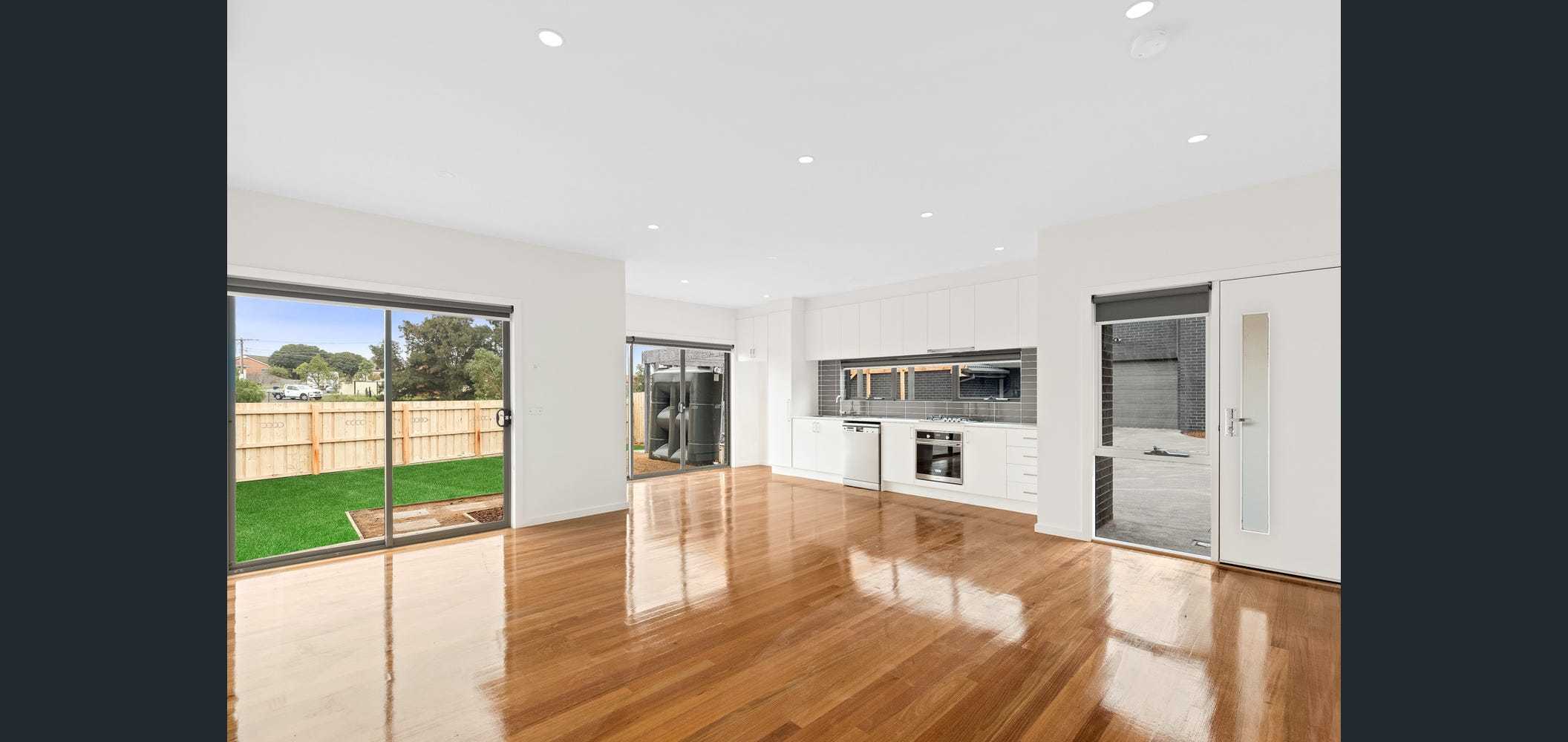 8/84 Rockbank Road, Ardeer, VIC — photo 1