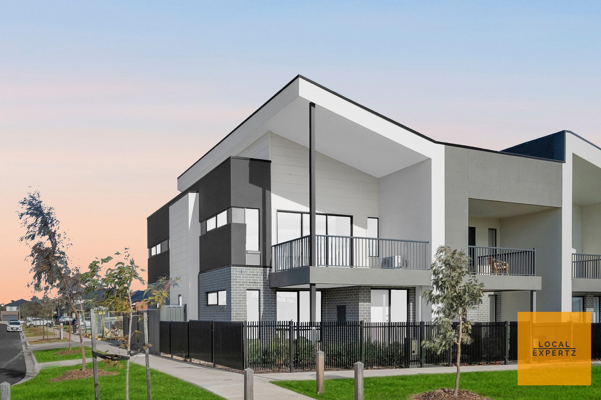 22 Antrim Walk, Strathtulloh, VIC — photo 1