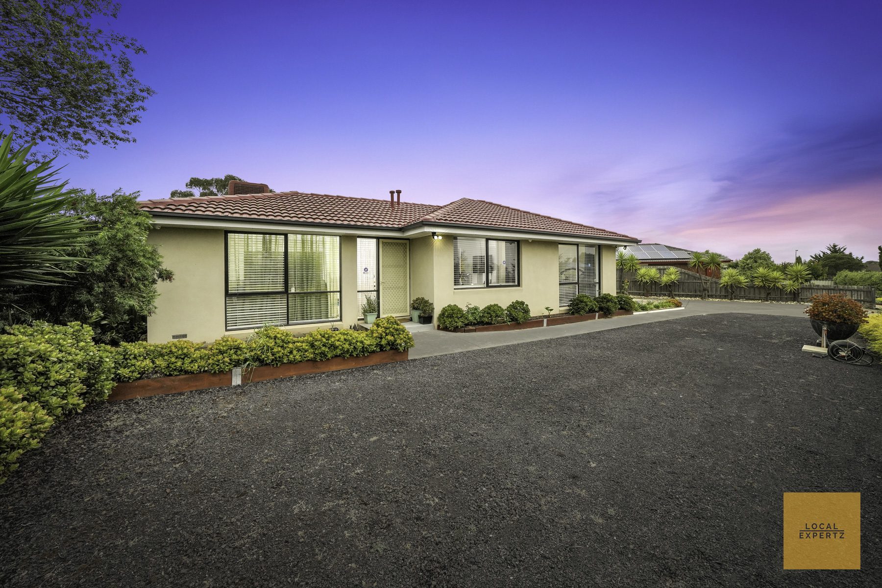 32 Mowbray Crescent, Kurunjang, VIC — photo 1