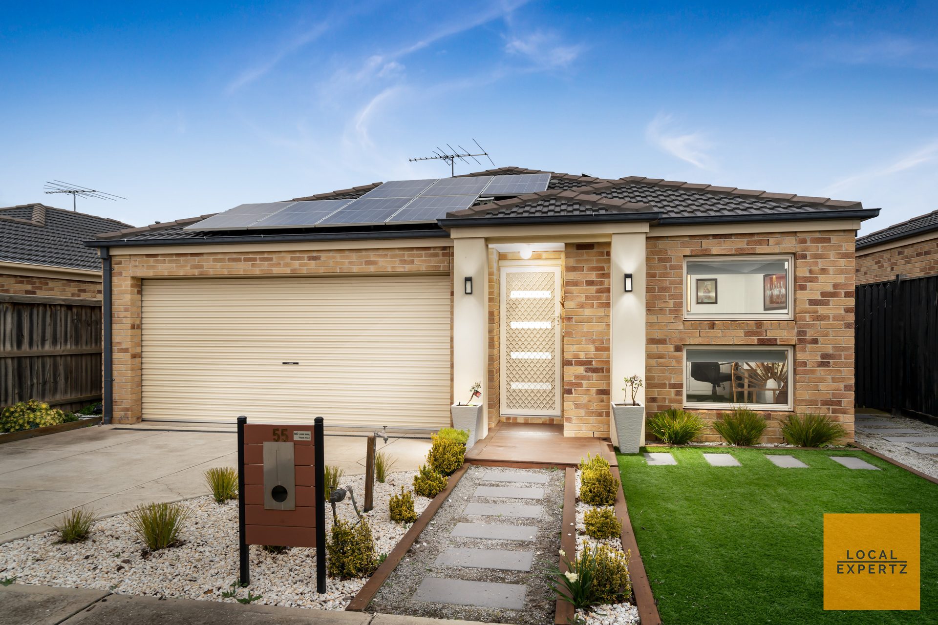 55 Oakpark Drive, Harkness, VIC — photo 1