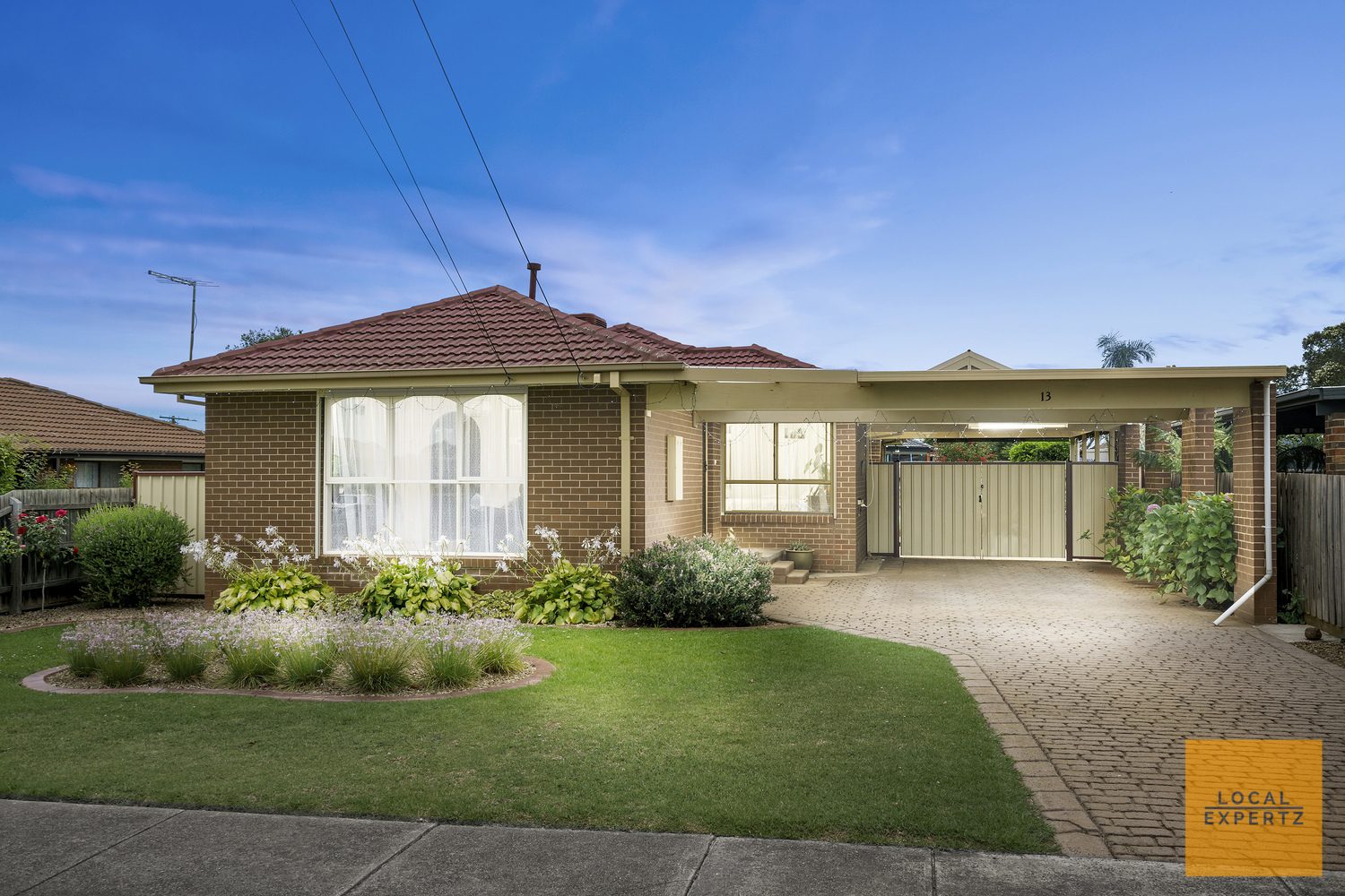 13 Blaxland Road, Melton South, VIC — photo 1