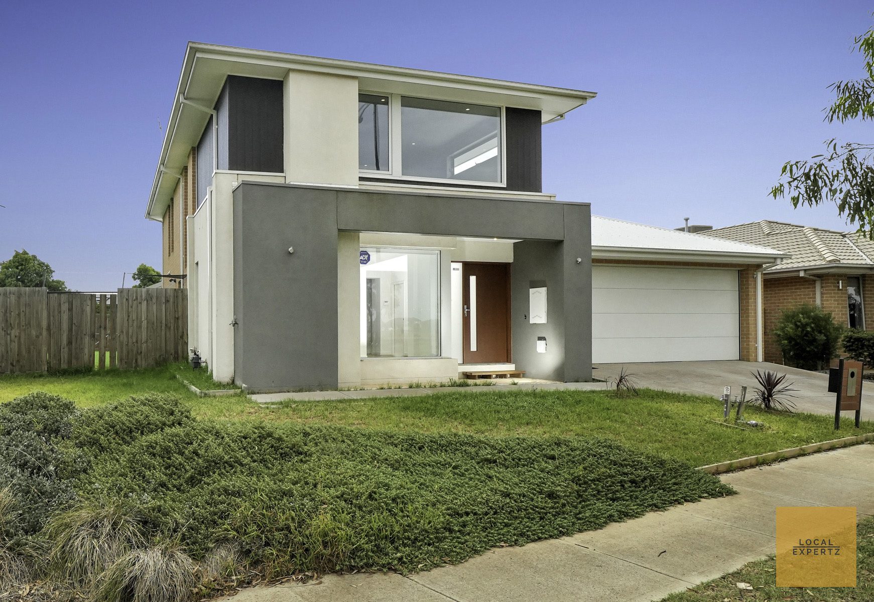 18 Gilderton Esplanade, Aintree, VIC — photo 1