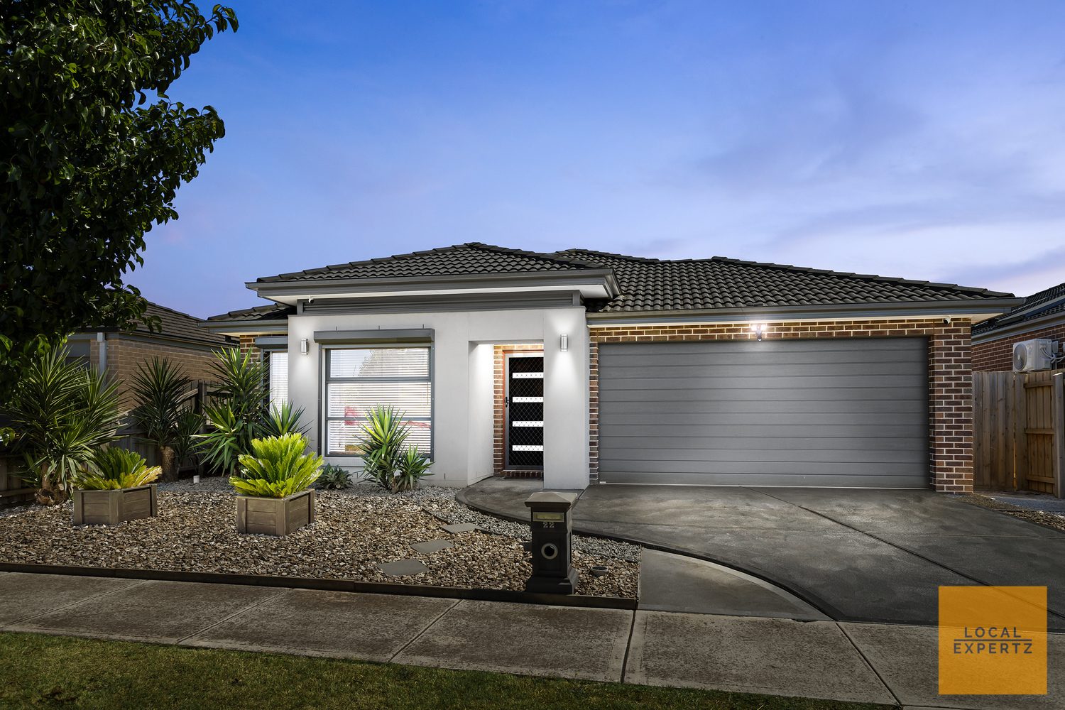 22 Forde Avenue, Melton South, VIC — photo 1