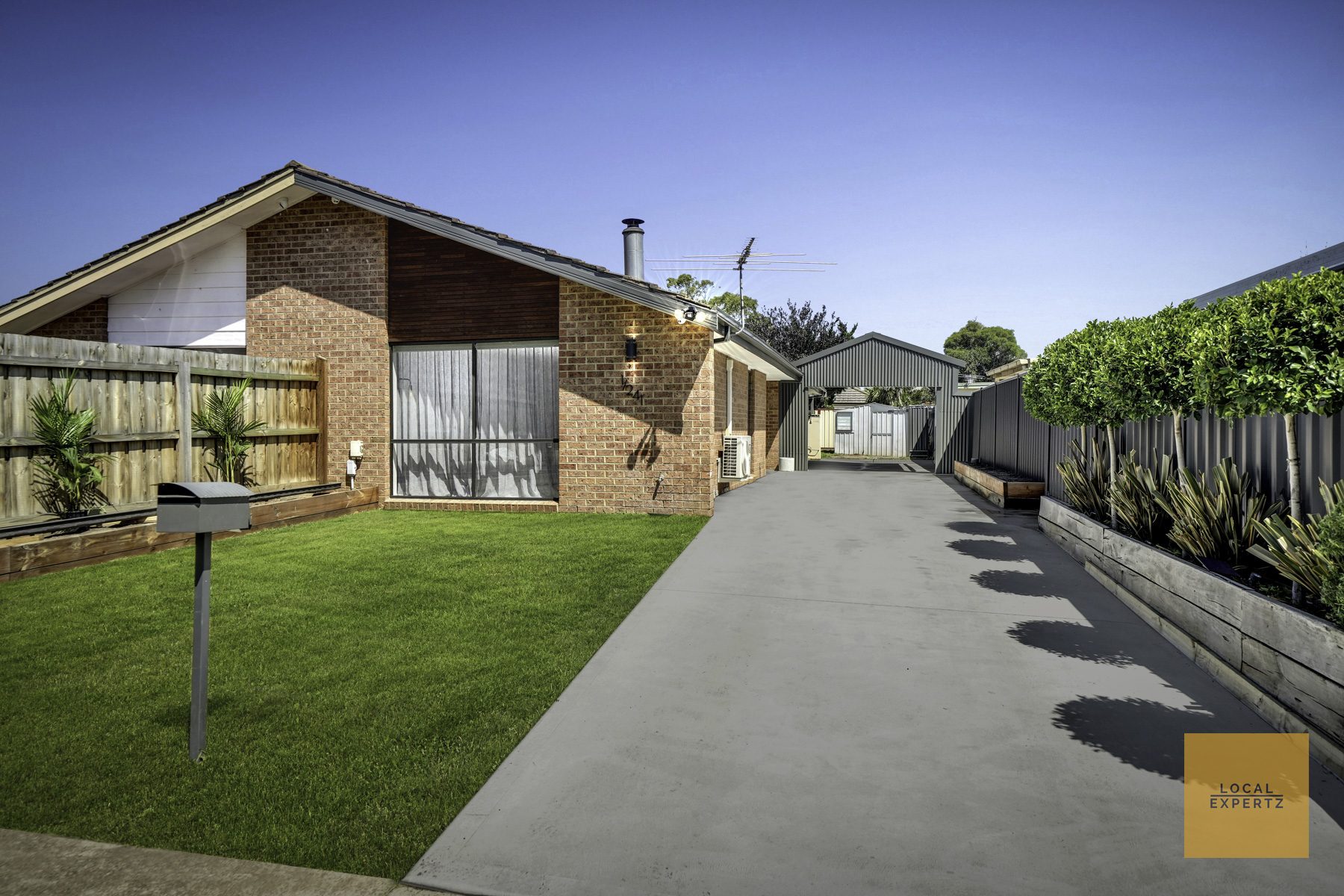 1/241 Gisborne-Melton Road, Kurunjang, VIC — photo 1