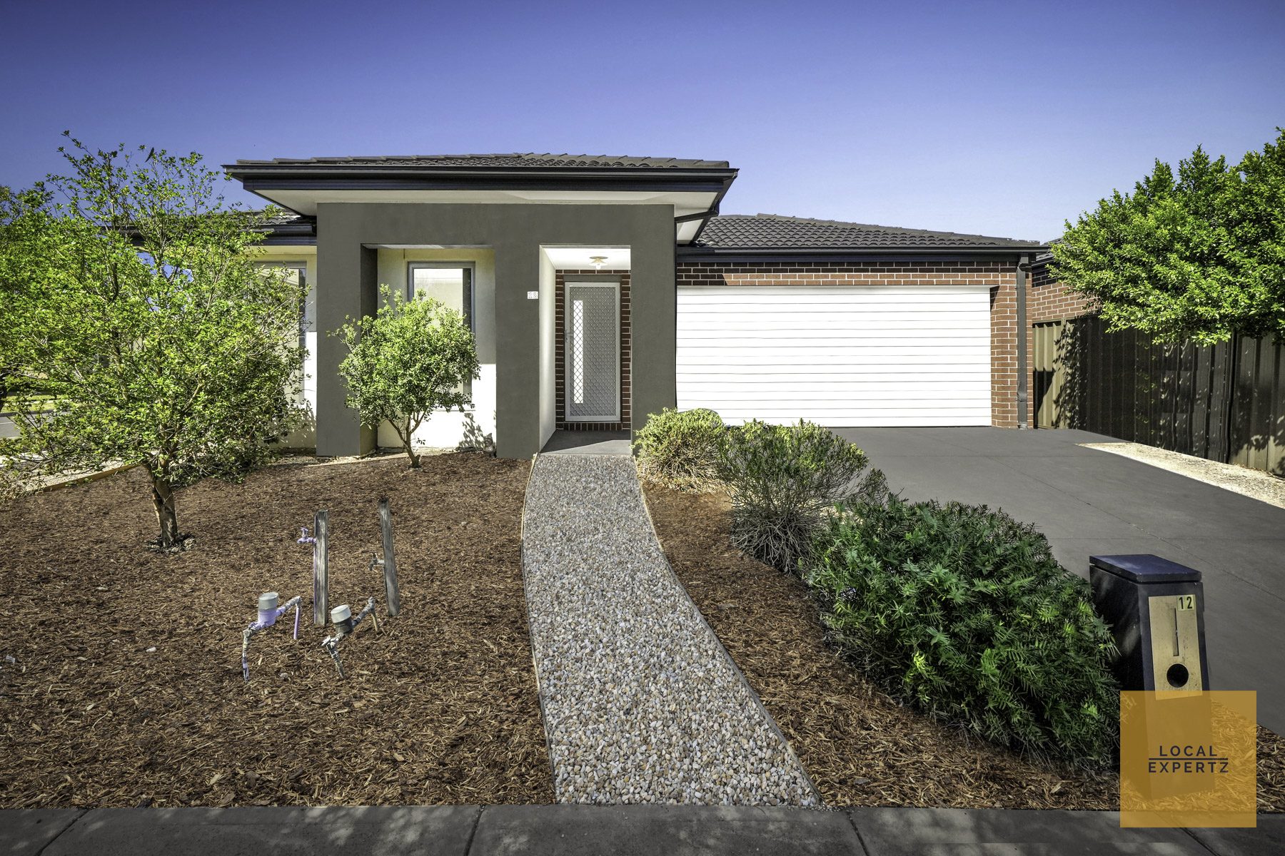 12 Jade Crescent, Cobblebank, VIC — photo 1